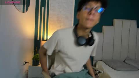 Snapshot of rodney_styles chatting on 12-24-24, 03:27 Rodney Styles online show from 12-24-24, 03:27