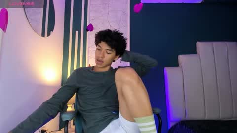 Snapshot of rodney_styles chatting on 02-16-25, 03:26 Rodney Styles online show from 02-16-25, 03:26