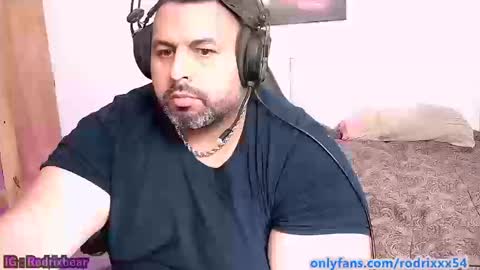 Snapshot of rodrixxx54 chatting on 09-11-25, 08:53 rodrixxx54 online show from 09-11-25, 08:53