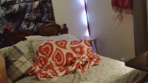 Longrodhotmomma online show from 04-18-26, 04:49