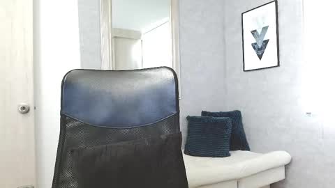 Snapshot of rogers_p chatting on 11-24-25, 02:50 Rogers online show from 11-24-25, 02:50