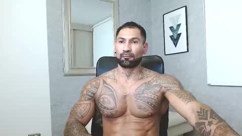 Snapshot of rogers_p chatting on 12-02-25, 03:34 Rogers online show from 12-02-25, 03:34