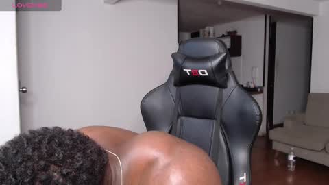 Snapshot of rogger_physique chatting on 01-22-25, 01:42 Rogger online show from 01-22-25, 01:42