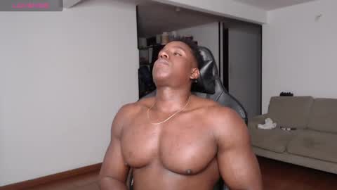 Snapshot of rogger_physique chatting on 01-29-25, 05:09 Rogger online show from 01-29-25, 05:09