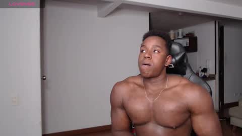 Snapshot of rogger_physique chatting on 02-03-25, 05:18 Rogger online show from 02-03-25, 05:18