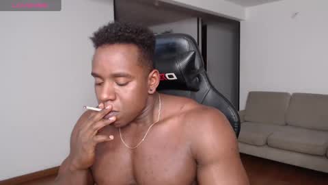 Snapshot of rogger_physique chatting on 02-07-25, 04:06 Rogger online show from 02-07-25, 04:06