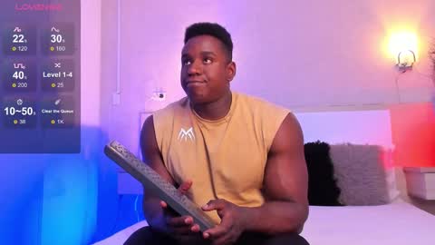 Snapshot of rogger_physique chatting on 09-14-25, 09:03 Rogger online show from 09-14-25, 09:03