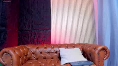 Snapshot of rogger_physique chatting on 11-07-25, 09:15 Rogger online show from 11-07-25, 09:15