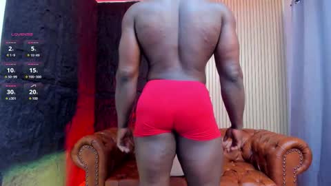 Snapshot of rogger_physique chatting on 11-08-25, 10:30 Rogger online show from 11-08-25, 10:30