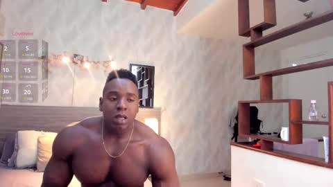 Snapshot of rogger_physique chatting on 12-16-25, 05:34 Rogger online show from 12-16-25, 05:34