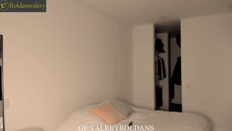 Valery Roldans online show from 12-29-24, 02:49