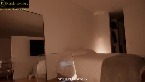 Valery Roldans online show from 03-29-26, 01:49