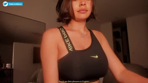 Snapshot of roldansvalery chatting on 05-14-26, 02:07 Valery Roldans online show from 05-14-26, 02:07