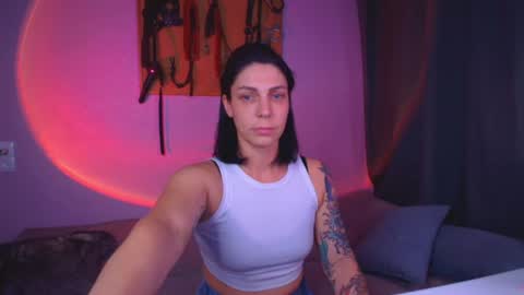 Snapshot of rollamoonshine chatting on 06-12-26, 06:40 rollamoonshine online show from 06-12-26, 06:40