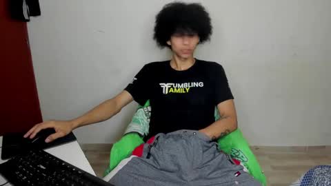 Snapshot of rolling_05 chatting on 11-16-25, 05:13 rolling_05 online show from 11-16-25, 05:13