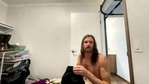 Rollinintheweeds online show from 11-28-25, 07:16