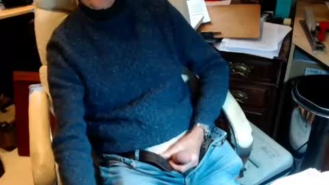 Snapshot of rolydawe chatting on 02-07-25, 12:28 rolydawe online show from 02-07-25, 12:28