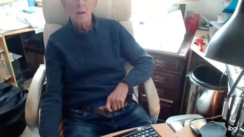 Snapshot of rolydawe chatting on 10-07-25, 10:12 rolydawe online show from 10-07-25, 10:12