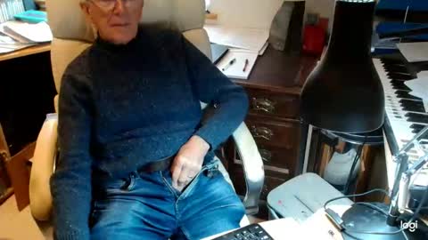 Snapshot of rolydawe chatting on 10-22-25, 01:00 rolydawe online show from 10-22-25, 01:00