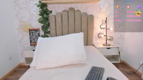 Snapshot of roma_love_ chatting on 10-30-25, 12:28 online show from 10-30-25, 12:28