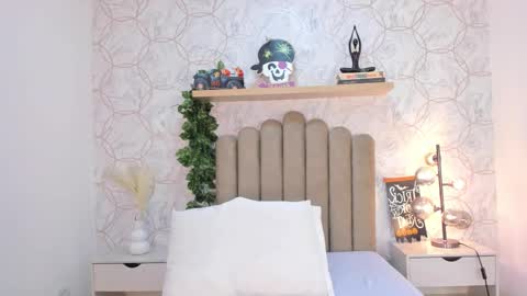 Snapshot of roma_love_ chatting on 11-01-25, 12:07 online show from 11-01-25, 12:07