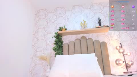 Snapshot of roma_love_ chatting on 11-04-25, 12:37 online show from 11-04-25, 12:37