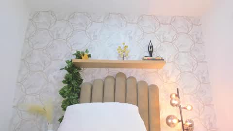 Snapshot of roma_love_ chatting on 11-05-25, 12:16 online show from 11-05-25, 12:16