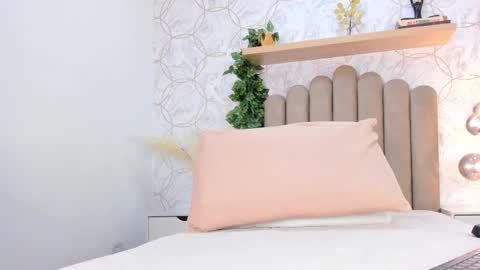 Snapshot of roma_love_ chatting on 11-07-25, 11:54 online show from 11-07-25, 11:54