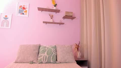 Snapshot of roma_lovee chatting on 05-23-26, 11:25 Roma online show from 05-23-26, 11:25