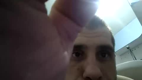 Snapshot of romahka999 chatting on 12-18-25, 12:17 Roma online show from 12-18-25, 12:17