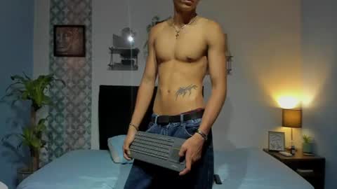 Snapshot of roman_vans chatting on 06-30-26, 06:09 roman_vans online show from 06-30-26, 06:09