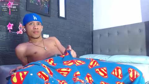 Snapshot of romancartier_ chatting on 10-17-25, 11:02 Roman Cartier online show from 10-17-25, 11:02