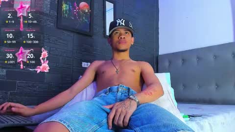 Snapshot of romancartier_ chatting on 11-20-25, 05:51 Roman Cartier online show from 11-20-25, 05:51