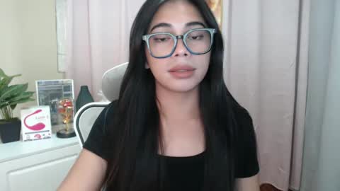 Snapshot of romantic_kath chatting on 12-12-24, 06:03 KATH online show from 12-12-24, 06:03