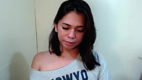 Snapshot of romantic_kath chatting on 09-15-25, 01:05 KATH online show from 09-15-25, 01:05