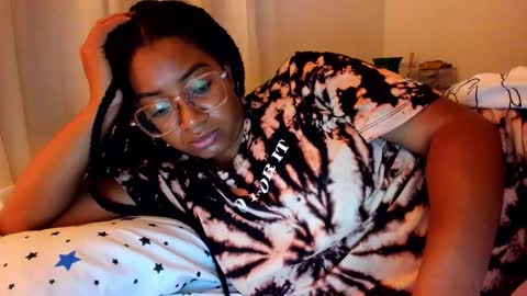 Is A Belle online show from 11-21-25, 04:33