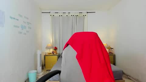 Snapshot of romantic_stargirl chatting on 02-07-26, 01:20 Is A Belle online show from 02-07-26, 01:20