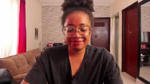Snapshot of romantic_stargirl chatting on 05-30-26, 04:26 Is A Belle online show from 05-30-26, 04:26
