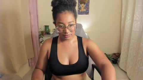 Snapshot of romantic_stargirl chatting on 06-13-26, 03:59 Is A Belle online show from 06-13-26, 03:59