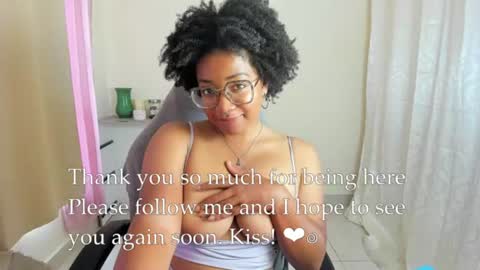 Snapshot of romantic_stargirl chatting on 06-22-26, 03:25 Is A Belle online show from 06-22-26, 03:25