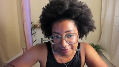 Snapshot of romantic_stargirl chatting on 06-23-26, 11:03 Is A Belle online show from 06-23-26, 11:03