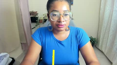 Snapshot of romantic_stargirl chatting on 07-05-26, 02:51 Is A Belle online show from 07-05-26, 02:51