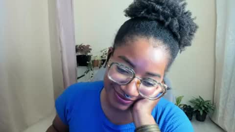 Snapshot of romantic_stargirl chatting on 07-05-26, 04:19 Is A Belle online show from 07-05-26, 04:19