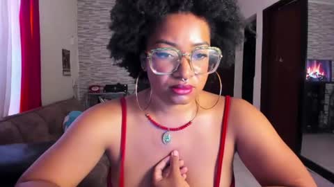 Snapshot of romantic_stargirl chatting on 07-23-26, 04:16 Is A Belle online show from 07-23-26, 04:16