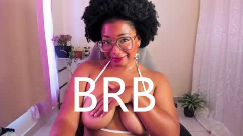 Snapshot of romantic_stargirl chatting on 07-27-26, 11:39 Is A Belle online show from 07-27-26, 11:39