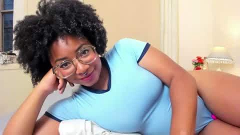 Snapshot of romantic_stargirl chatting on 08-03-26, 10:54 Is A Belle online show from 08-03-26, 10:54