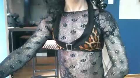 Snapshot of romantico_erotico chatting on 06-07-26, 08:29 romantico_erotico online show from 06-07-26, 08:29