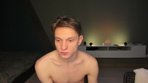 Snapshot of romeo_mercy chatting on 12-15-24, 10:58 Romeo online show from 12-15-24, 10:58