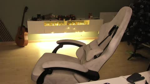 Snapshot of romeo_mercy chatting on 12-26-24, 04:43 Romeo online show from 12-26-24, 04:43