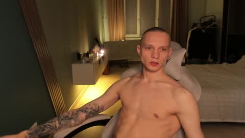 Snapshot of romeo_mercy chatting on 01-18-25, 09:13 Romeo online show from 01-18-25, 09:13